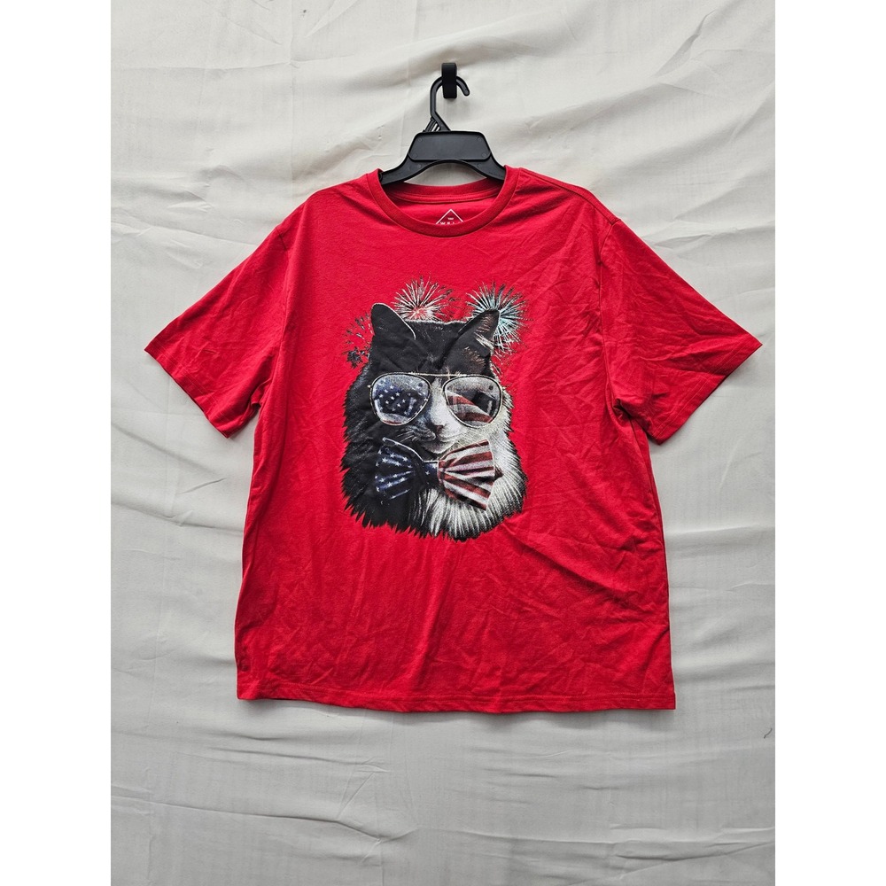 Well Worn Mens Patriotic Cat Graphic T-Shirt Red Cotton Blend Casual Size Large